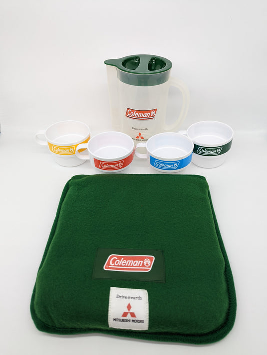 Mitsubishi x Coleman Picnic Set