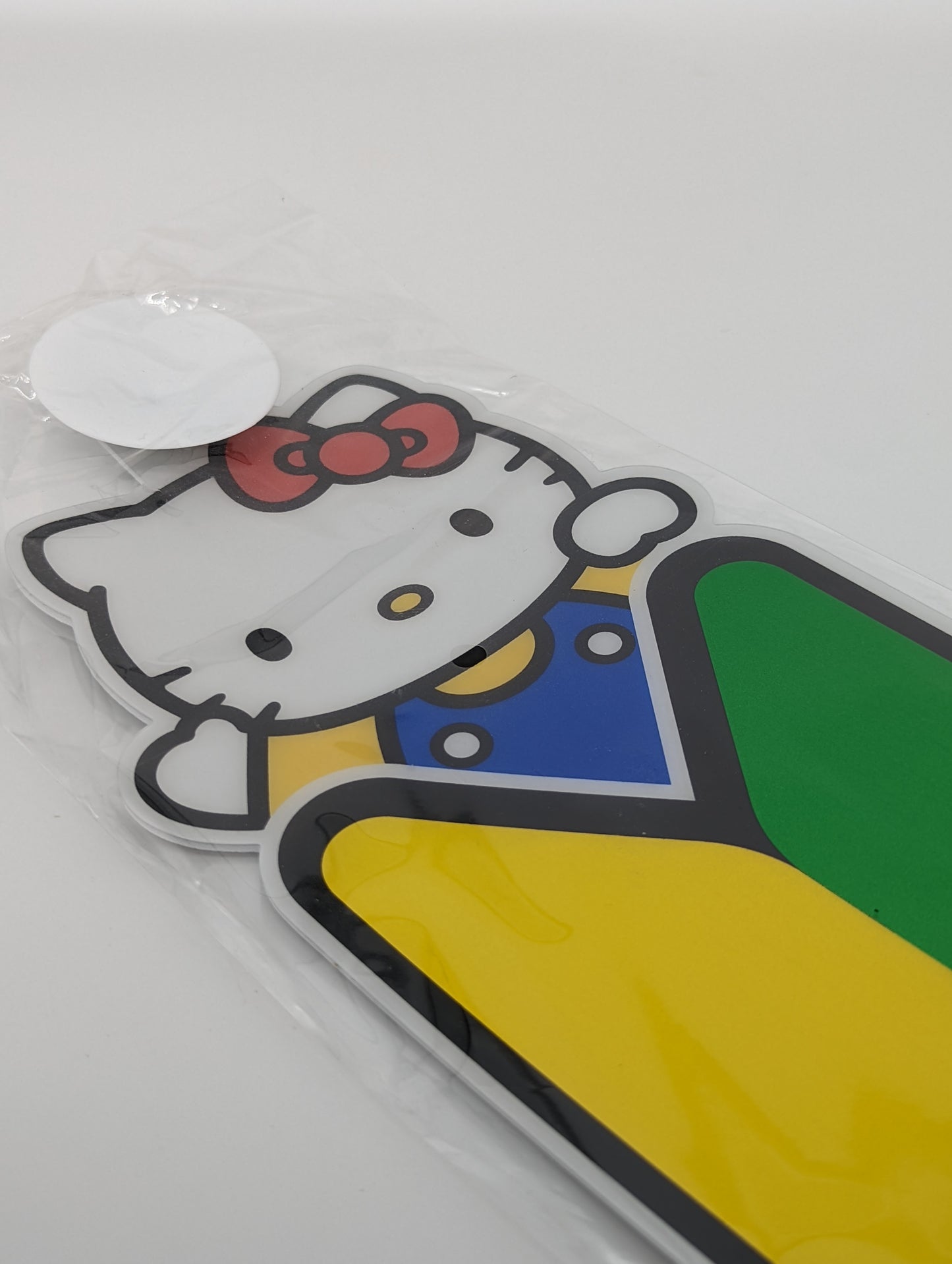 Hello Kitty Wakaba Suction badge